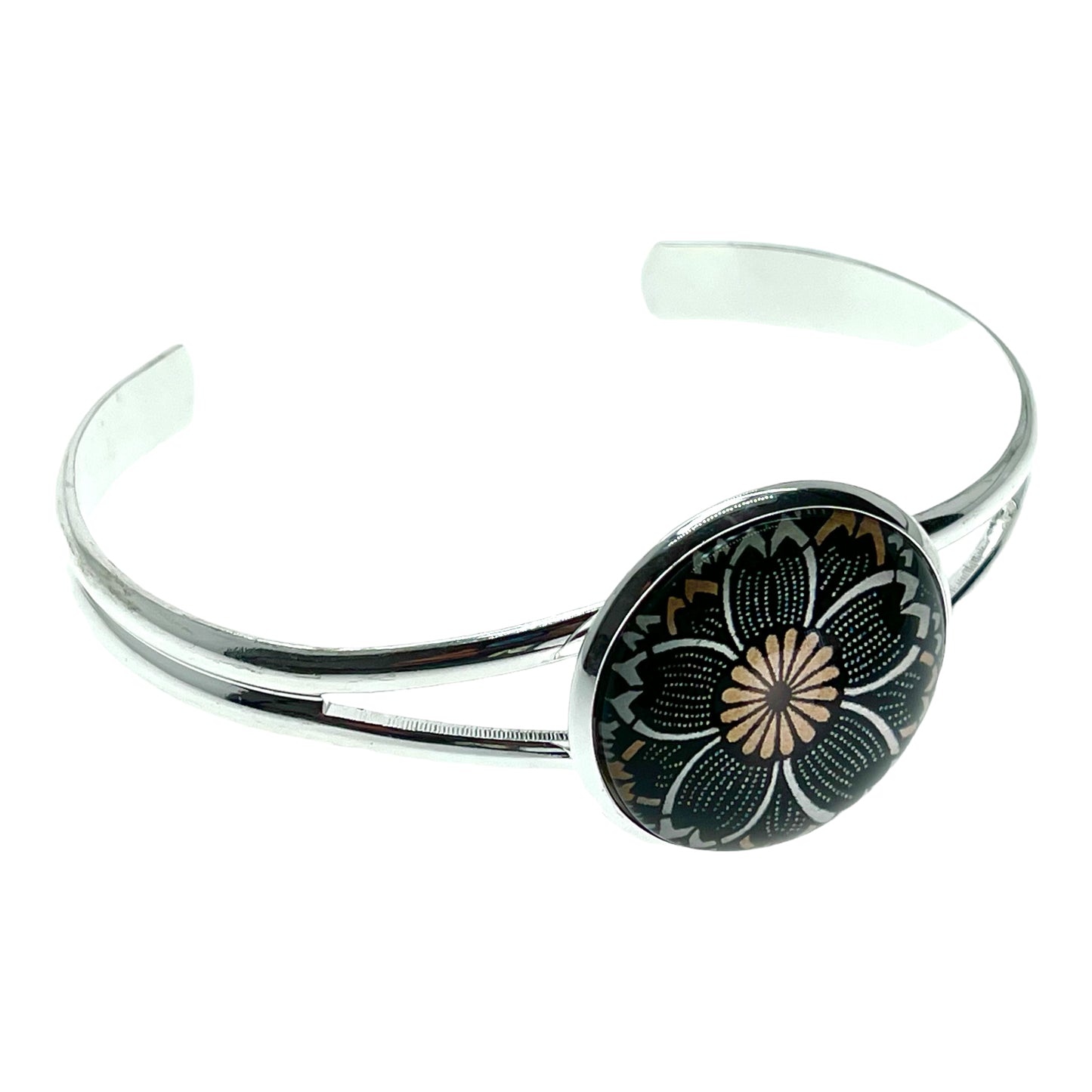 Dreamy Daisy Cuff Bracelet