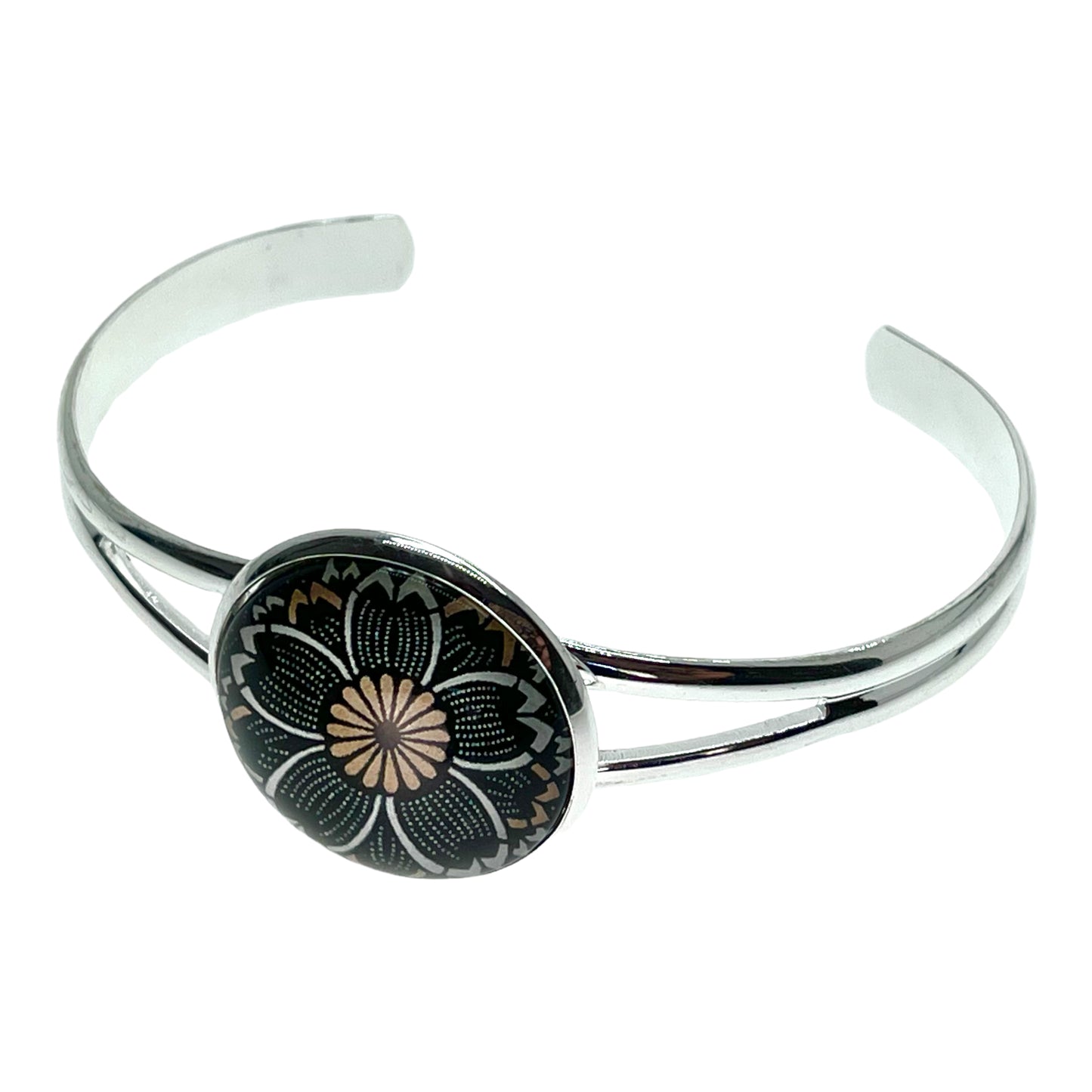 Dreamy Daisy Cuff Bracelet